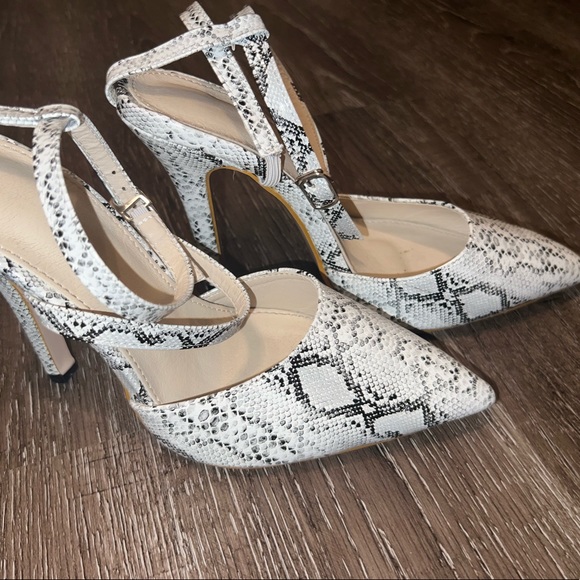 Black white/ snake skin sandal - Picture 3 of 5